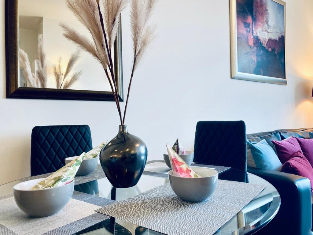 Cloud9Sa At The Charles Chertsey Apartment Bagian luar foto