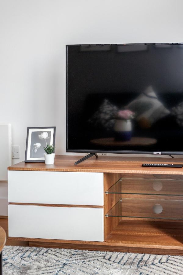 Cloud9Sa At The Charles Chertsey Apartment Bagian luar foto