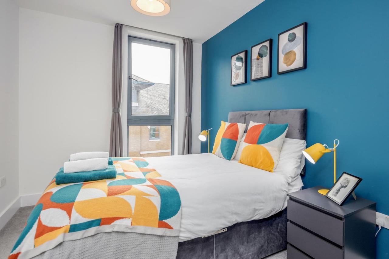 Cloud9Sa At The Charles Chertsey Apartment Bagian luar foto