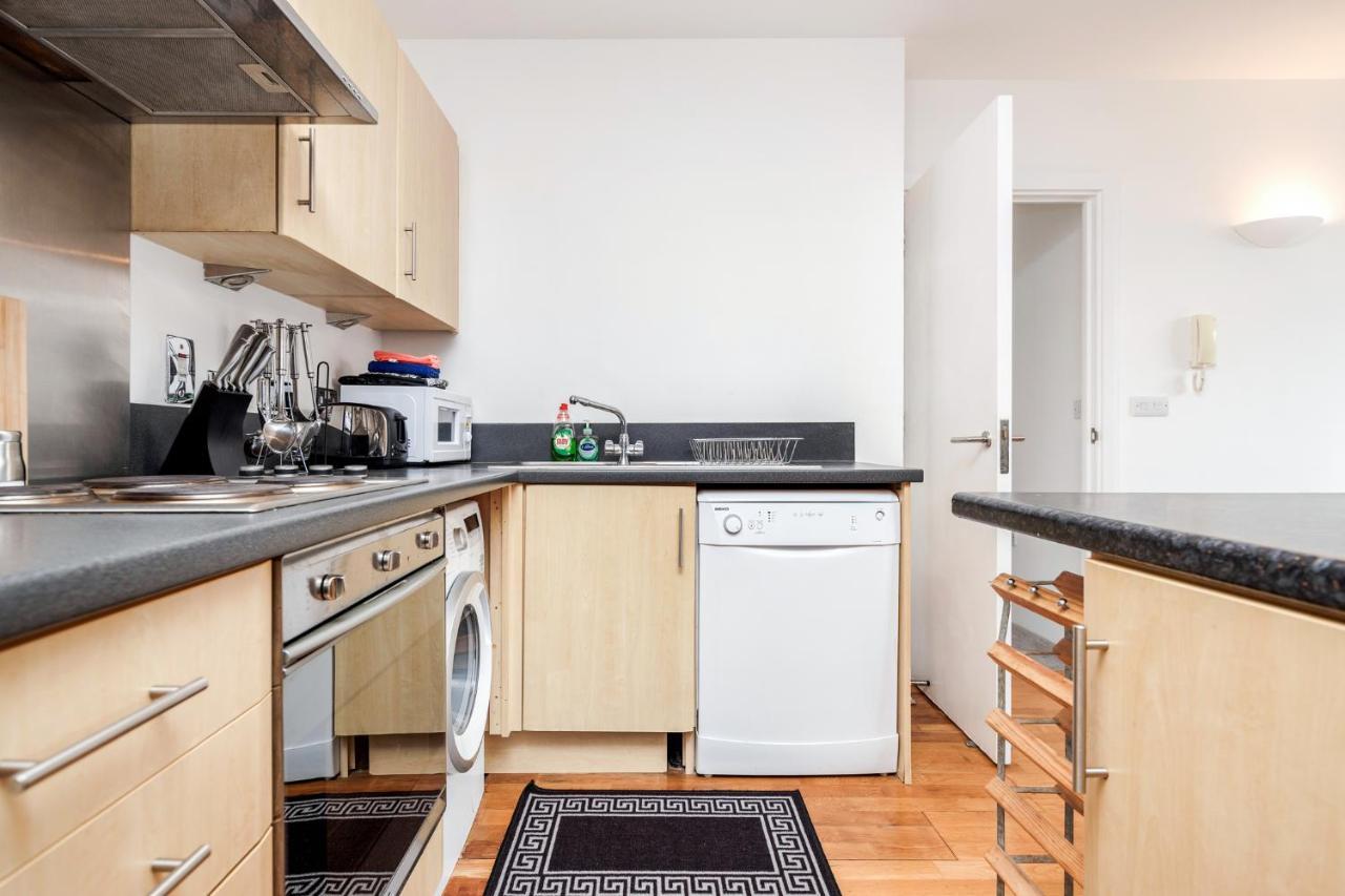 Cloud9Sa At The Charles Chertsey Apartment Bagian luar foto